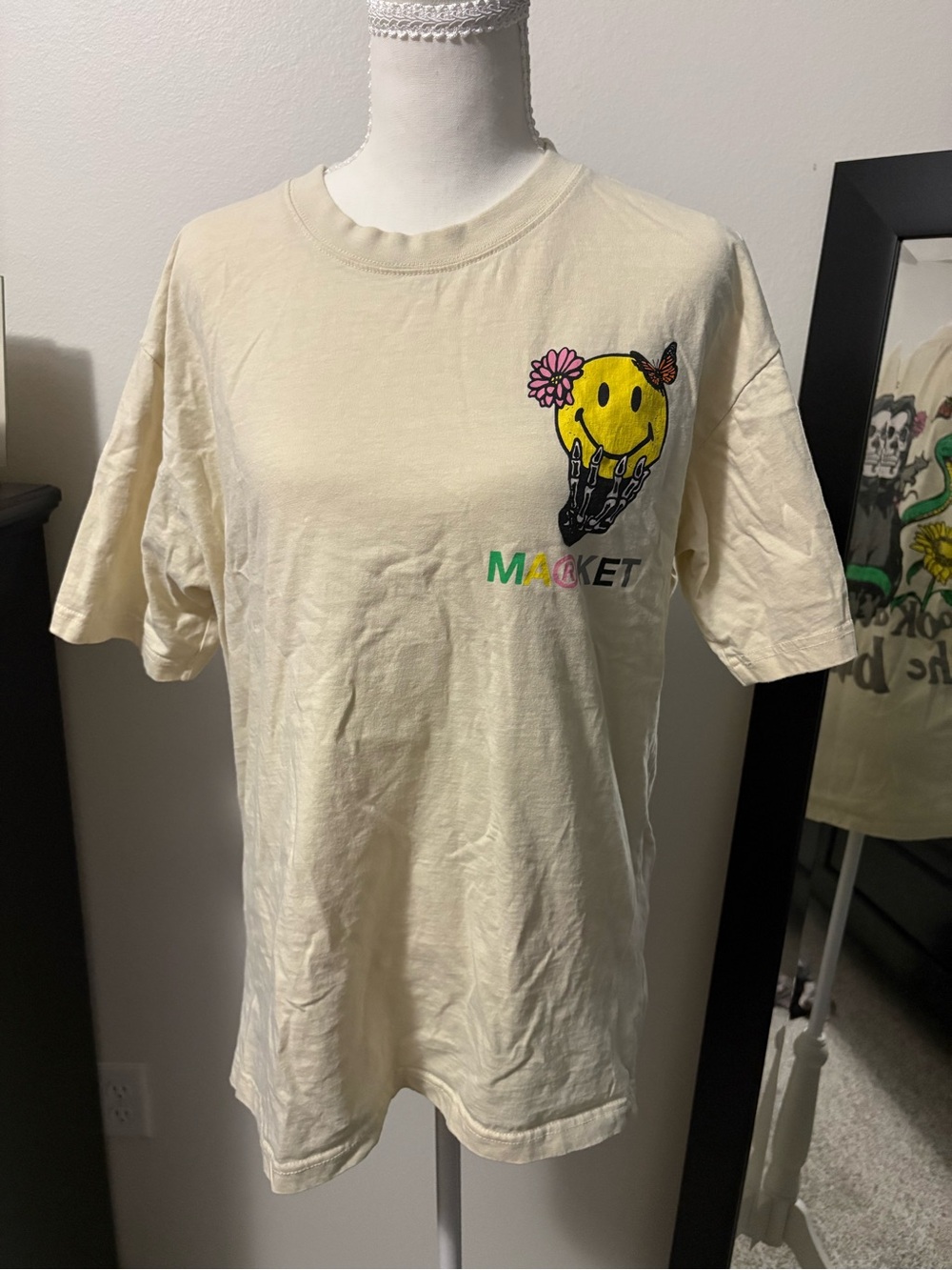 Arket Cream Short-Sleeve Tee with Yellow Smiley Flower Graphic